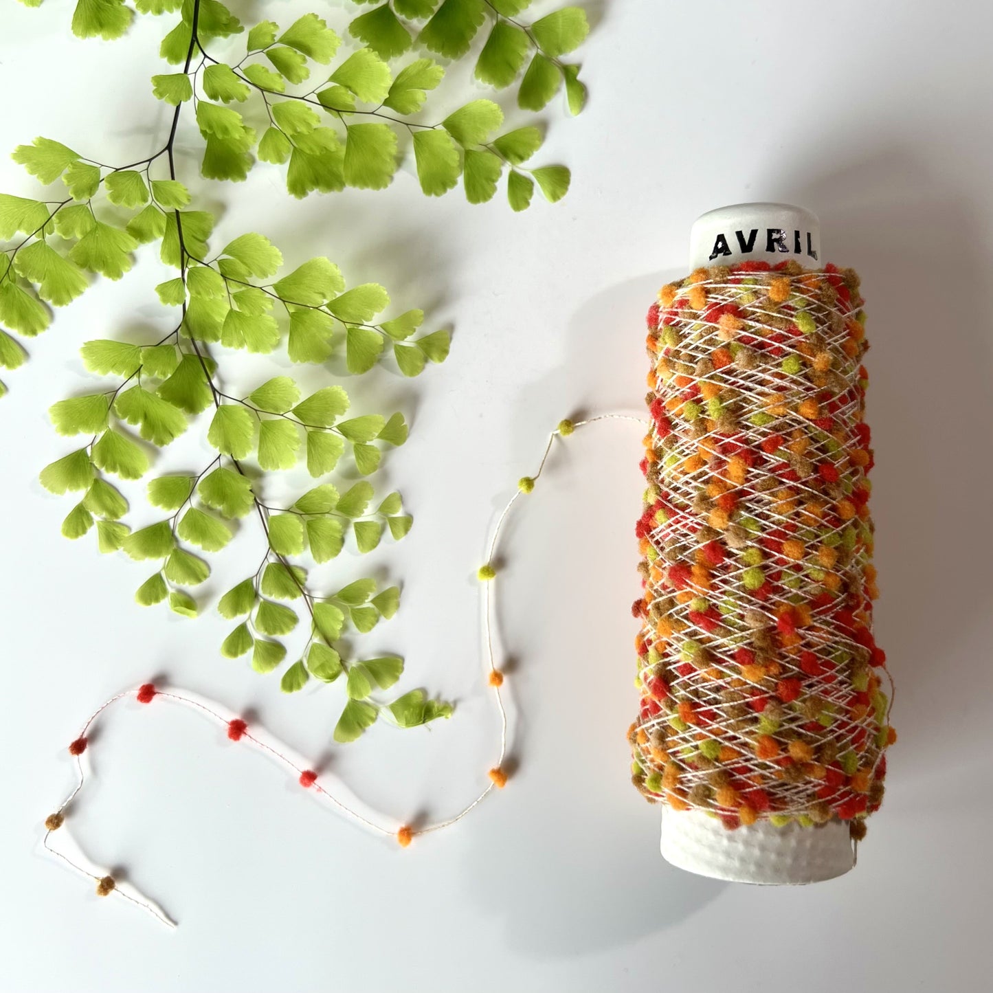 AVRIL Yarn Minicone Pafu Shinshiro White Red