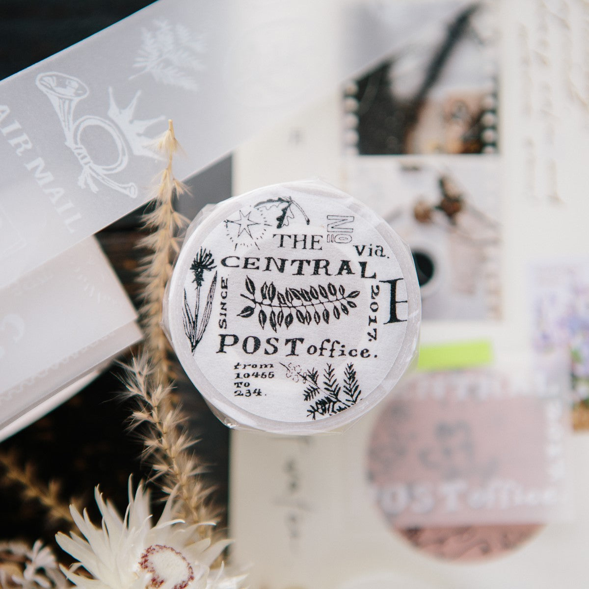 OURS Studio Central Post Trace Paper Roll Stylo Monde Ours studio central post trace paper roll stylo monde